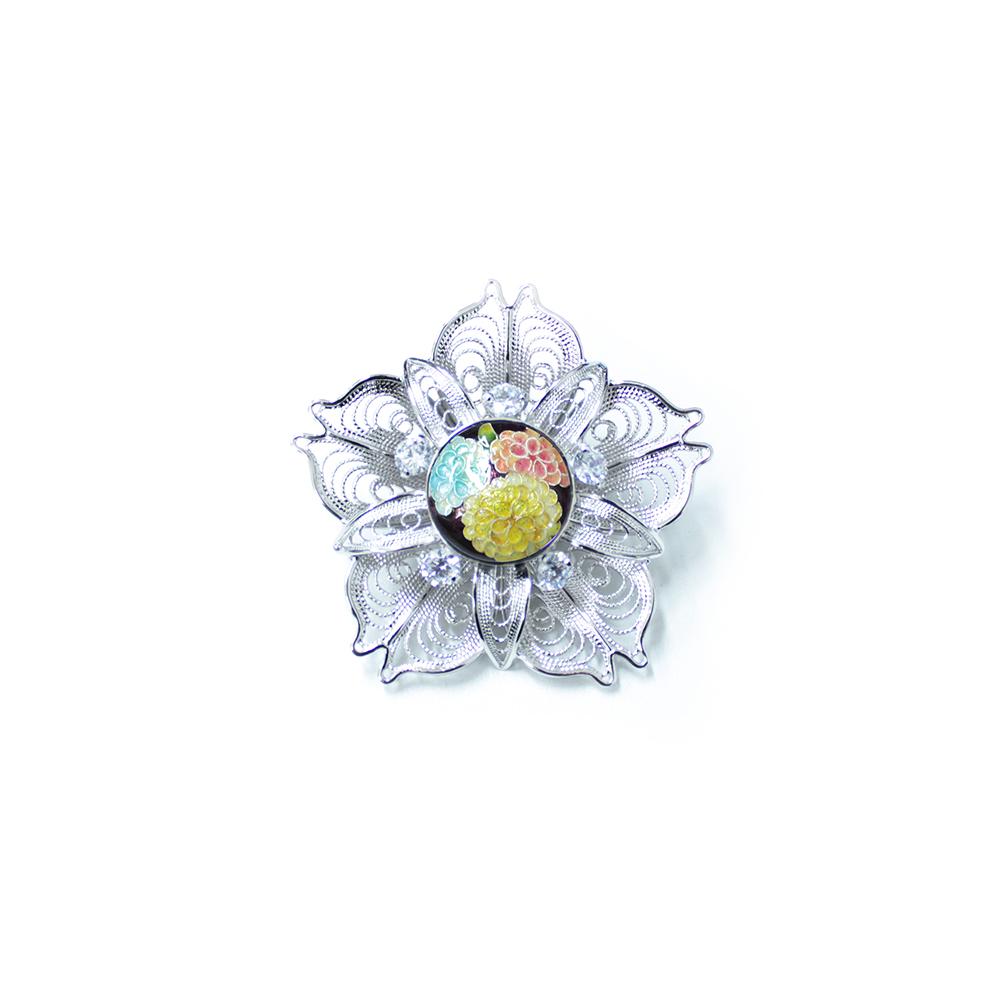 Daffodil silver brooch